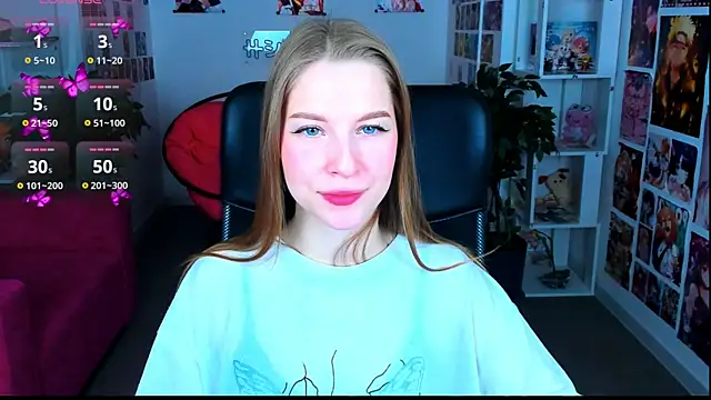 Snapshot of CuteMousee chatting on January 2025 06:01:02 AM CuteMousee online show from January 2025 06:01:02 AM