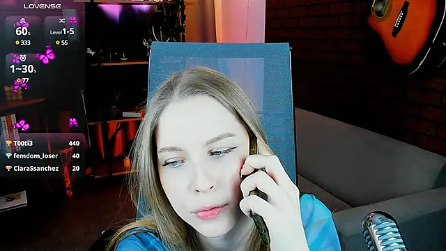 Snapshot of CuteMousee chatting on February 2025 09:05:02 PM CuteMousee online show from February 2025 09:05:02 PM