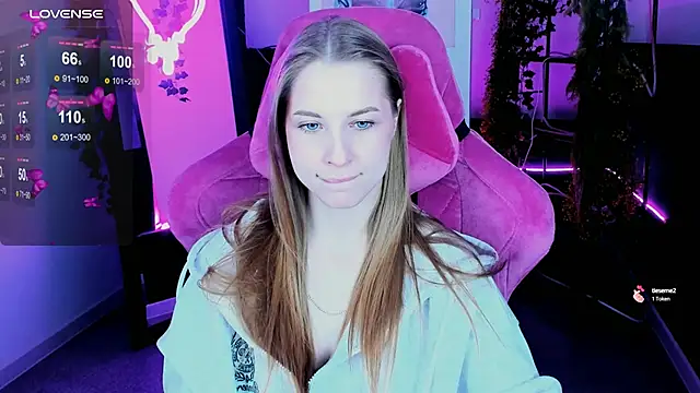 Snapshot of CuteMousee chatting on October 2025 08:45:01 AM CuteMousee online show from October 2025 08:45:01 AM