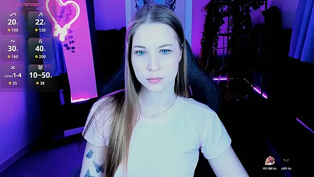 Snapshot of CuteMousee chatting on November 2025 09:20:01 AM CuteMousee online show from November 2025 09:20:01 AM