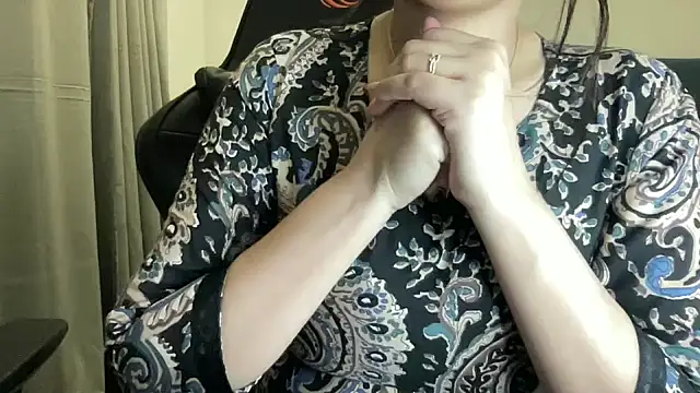 Wild Fantasy 7 online show from December 2024 07:46:02 PM