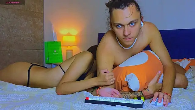 Snapshot of do_u_know_them chatting on January 2025 03:07:01 PM do u know them online show from January 2025 03:07:01 PM