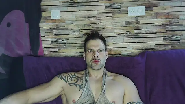 XxBigboybandxX online show from January 2025 09:59:01 AM