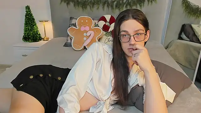 Snapshot of Alfreda_Mills chatting on December 2025 11:28:02 AM Alfreda Mills online show from December 2025 11:28:02 AM