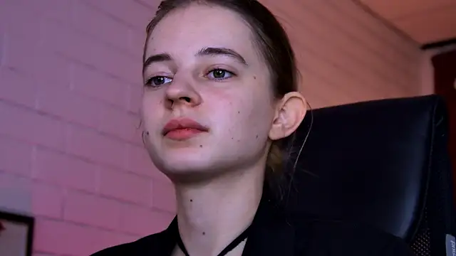 TinaDavil online show from February 2026 01:14:02 PM