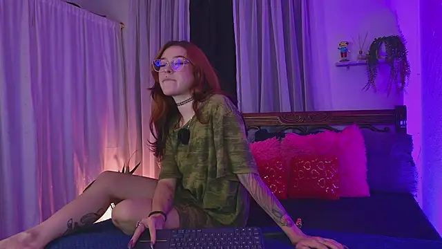 Snapshot of Ginger_Foxy chatting on April 2026 11:59:01 PM Ginger Foxy online show from April 2026 11:59:01 PM