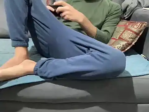 4small4inchlol online show from December 2024 05:55:02 PM