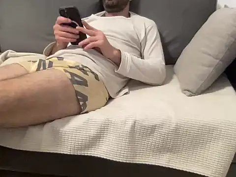 4small4inchlol online show from March 2026 11:15:01 PM