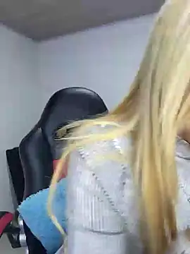 Snapshot of alicev_kitty chatting on January 2025 01:14:02 PM alicev kitty online show from January 2025 01:14:02 PM