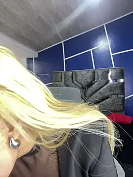 Snapshot of alicev_kitty chatting on March 2025 01:30:02 PM alicev kitty online show from March 2025 01:30:02 PM