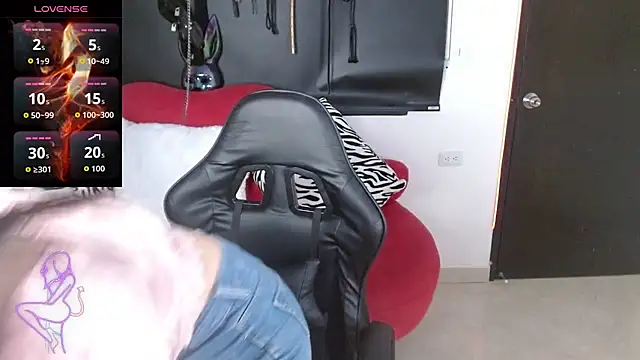 Carolaine69  online show from March 2026 01:23:02 PM