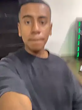 Snapshot of PatrickWest chatting on December 2024 12:18:02 PM PatrickWest online show from December 2024 12:18:02 PM