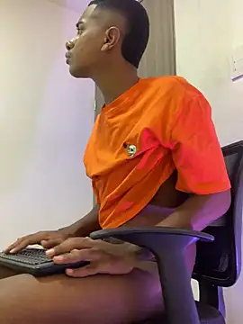 Snapshot of PatrickWest chatting on December 2024 09:44:01 PM PatrickWest online show from December 2024 09:44:01 PM