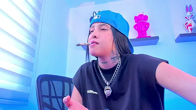 Gangster Girl online show from December 2024 05:14:02 PM