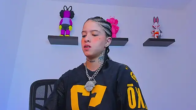 Gangster Girl online show from February 2025 01:24:01 AM