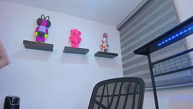 Gangster Girl online show from December 2025 04:52:02 AM