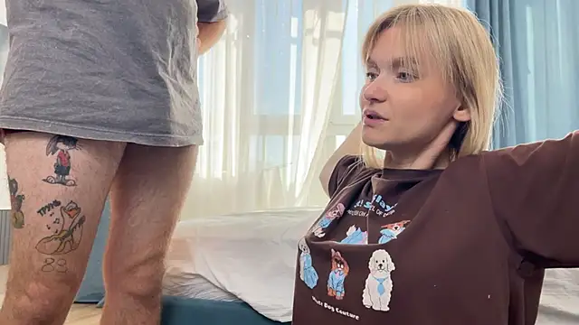 Adelovenick online show from September 2025 07:29:01 AM