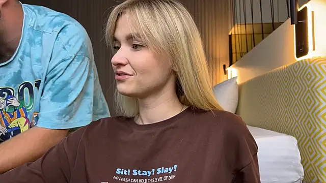 Adelovenick online show from September 2025 09:43:02 AM