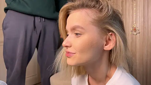 Adelovenick online show from January 2026 09:57:02 AM