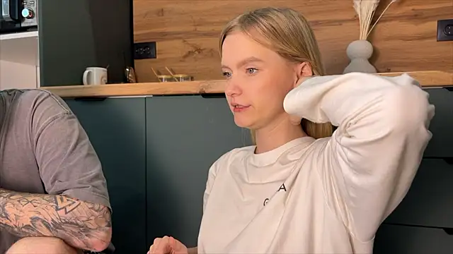 Adelovenick online show from February 2026 11:39:01 AM