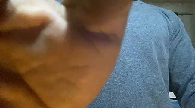 Snapshot of GaaTto chatting on February 2025 01:43:01 AM GaaTto online show from February 2025 01:43:01 AM