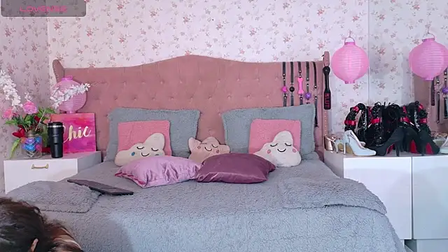 AvrillThomas online show from March 2025 02:42:02 PM