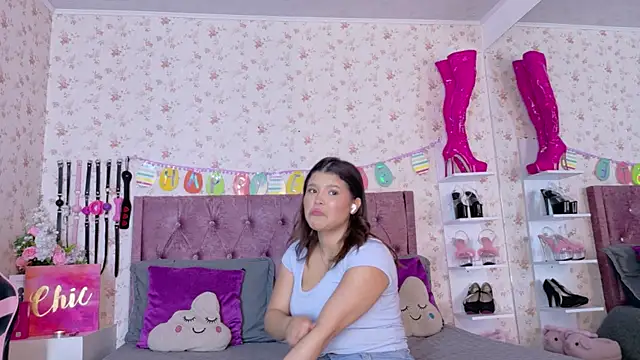 AvrillThomas online show from March 2026 07:25:01 PM