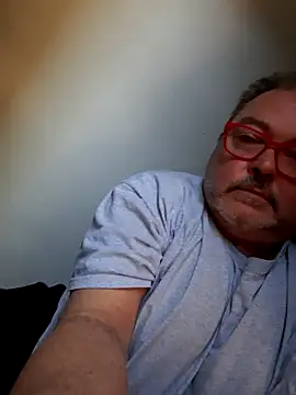 Snapshot of bluangelo chatting on April 2026 12:23:01 PM bluangelo online show from April 2026 12:23:01 PM