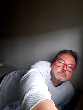 Snapshot of bluangelo chatting on May 2026 10:53:02 AM bluangelo online show from May 2026 10:53:02 AM