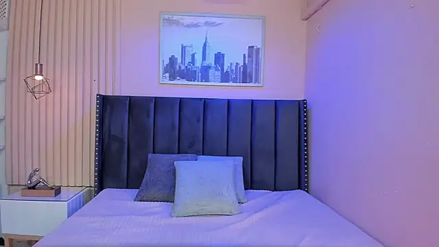 viiolett lee online show from November 2025 10:10:01 PM