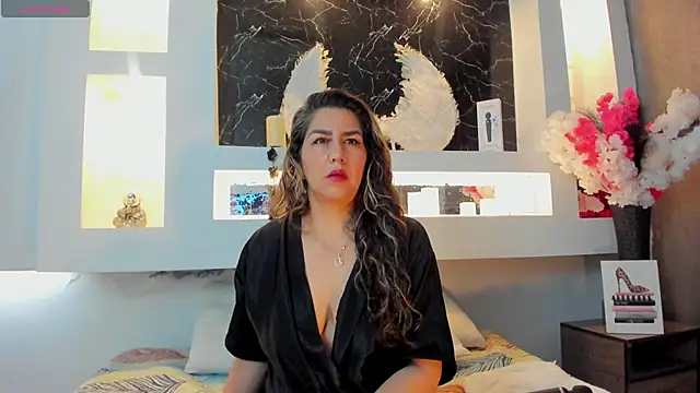 Snapshot of Cinthya_mjs chatting on September 2025 12:20:01 PM Cinthya mjs online show from September 2025 12:20:01 PM