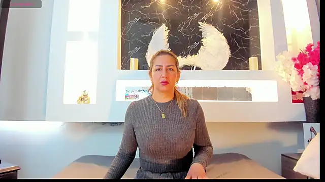 Snapshot of Cinthya_mjs chatting on January 2026 01:04:02 PM Cinthya mjs online show from January 2026 01:04:02 PM