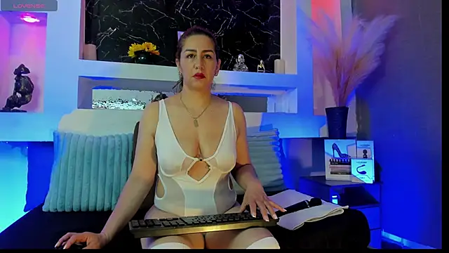 Snapshot of Cinthya_mjs chatting on January 2026 01:59:01 PM Cinthya mjs online show from January 2026 01:59:01 PM