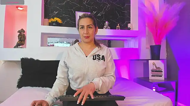 Snapshot of Cinthya_mjs chatting on March 2026 12:09:01 PM Cinthya mjs online show from March 2026 12:09:01 PM