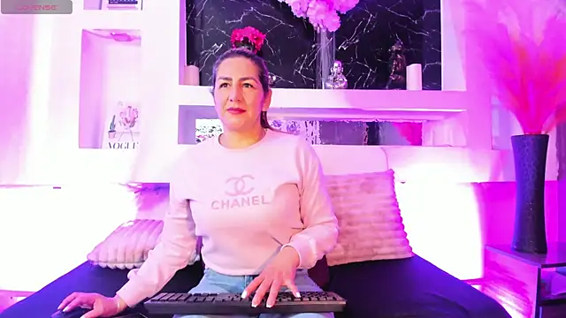 Cinthya mjs online show from June 2026 12:52:01 PM
