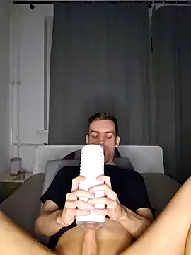 nickdtr online show from December 2024 07:01:01 PM