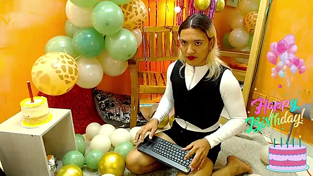 Snapshot of aslyhernandez_7 chatting on January 2025 01:47:02 PM aslyhernandez 7 online show from January 2025 01:47:02 PM