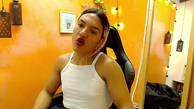 Snapshot of aslyhernandez_7 chatting on January 2025 08:21:01 PM aslyhernandez 7 online show from January 2025 08:21:01 PM