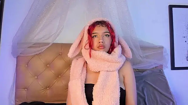 Redpandaa  online show from December 2024 05:02:01 AM