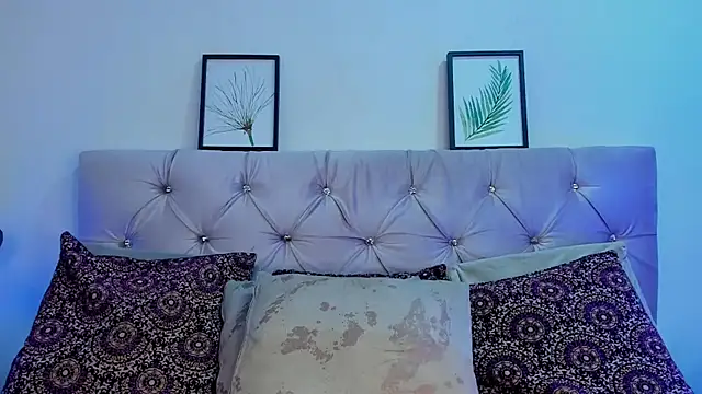 Redpandaa  online show from February 2025 02:37:01 PM