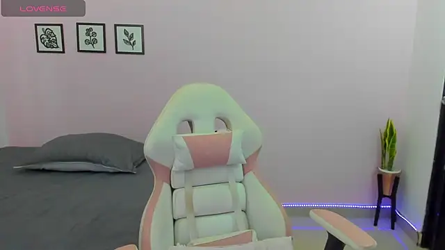 sophie pazz online show from January 2026 10:36:01 PM