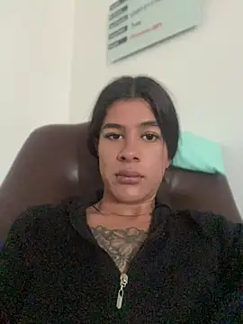 Snapshot of daniigarcia chatting on April 2026 01:38:02 PM daniigarcia online show from April 2026 01:38:02 PM