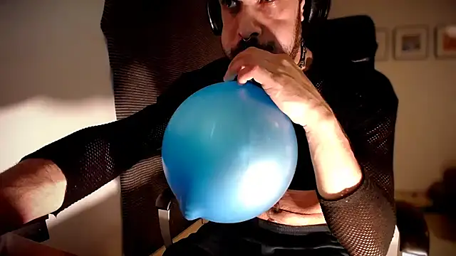 Snapshot of P4RtYBOII92 chatting on October 2025 12:02:01 AM P4RtYBOII92 online show from October 2025 12:02:01 AM