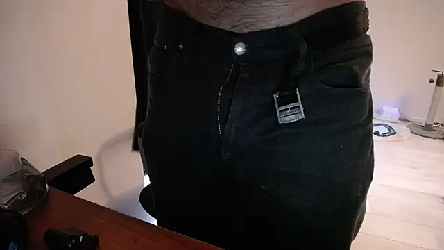 P4RtYBOII92 online show from November 2025 11:45:01 AM