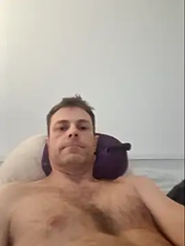 Snapshot of steb1980 chatting on April 2026 10:40:02 PM steb1980 online show from April 2026 10:40:02 PM