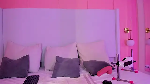 shaina vasquez online show from December 2025 03:55:02 AM