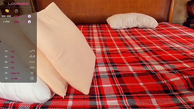 Snapshot of GemmaHanly chatting on January 2025 12:30:01 AM GemmaHanly online show from January 2025 12:30:01 AM