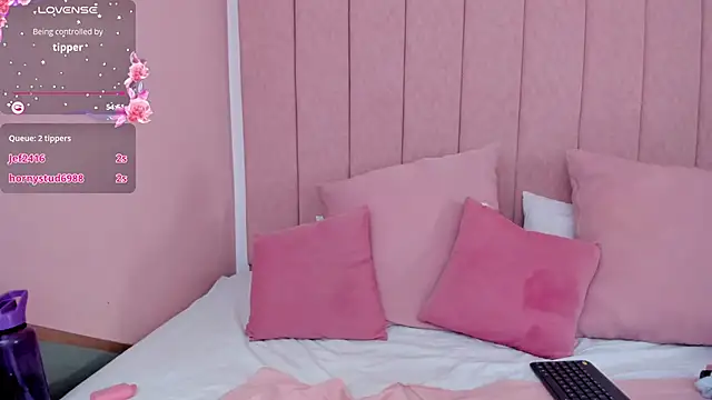 lilith noahh online show from December 2024 01:14:01 AM