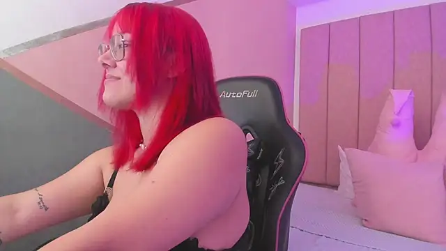 lilith noahh online show from December 2024 04:09:02 AM