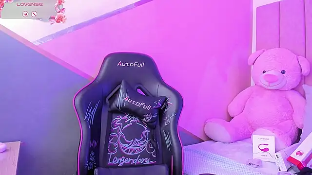 lilith noahh online show from March 2025 06:54:02 AM